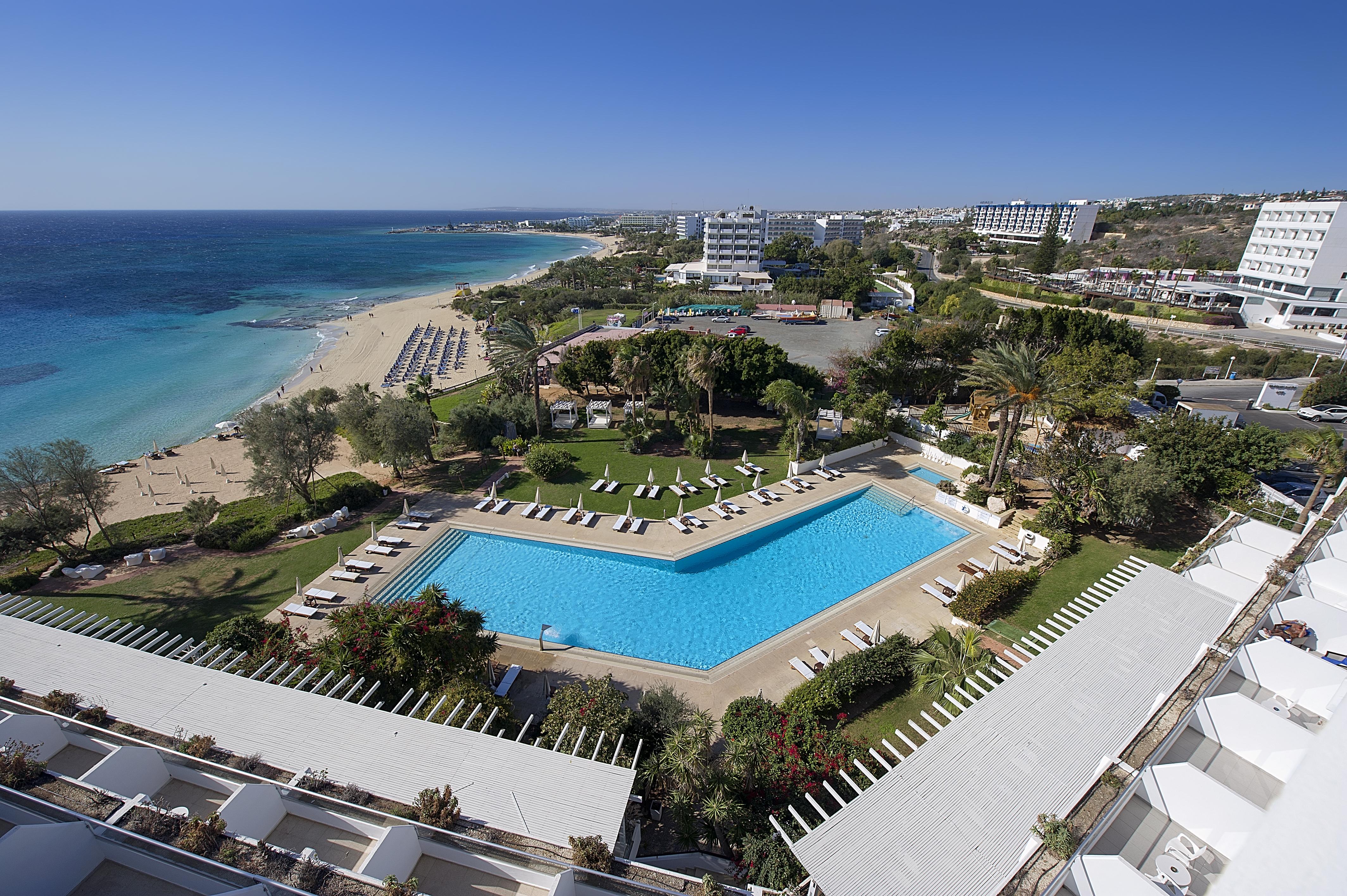 אתר נופש Grecian Sands 4*