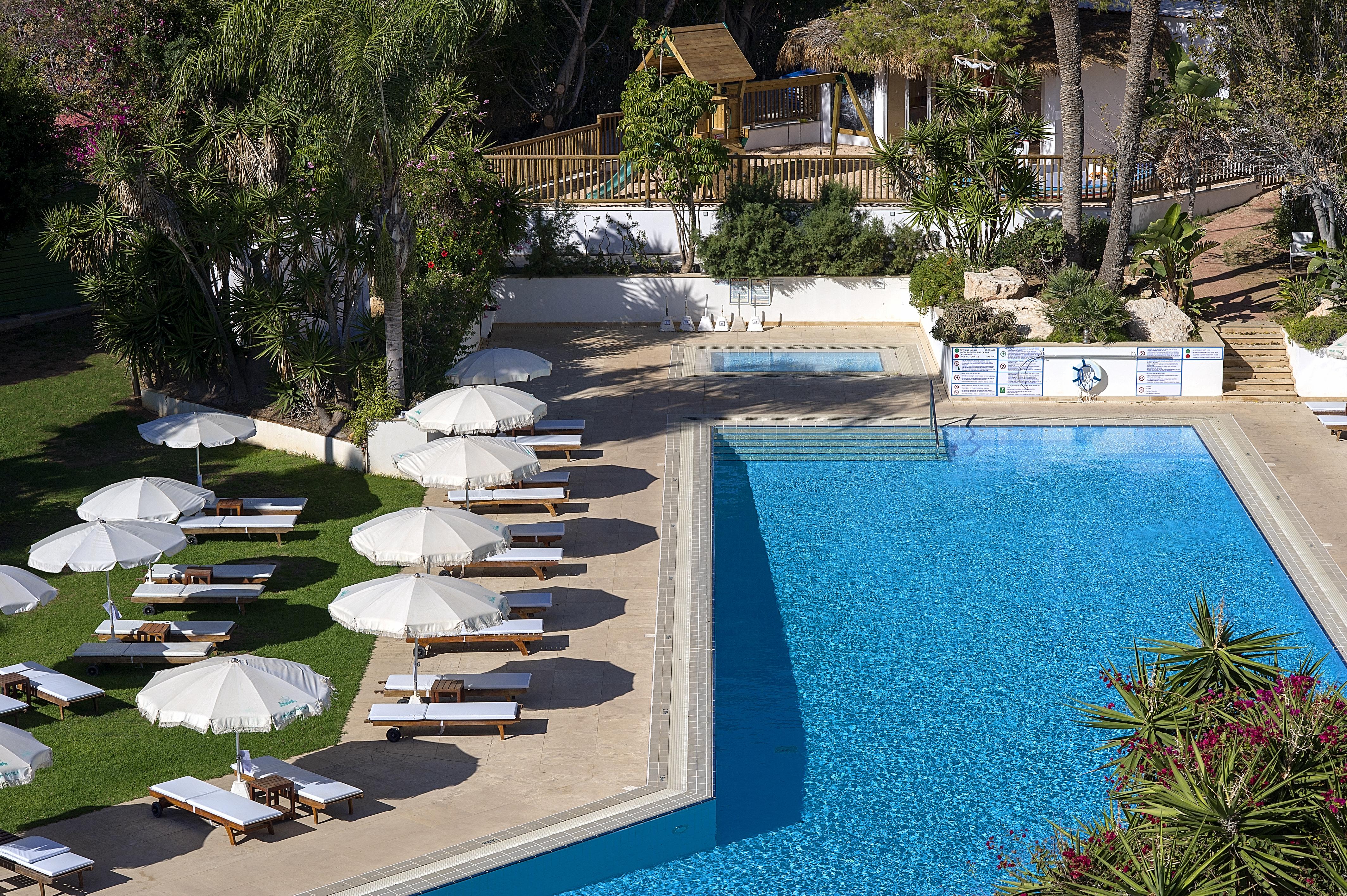 Grecian Sands אתר נופש 4*