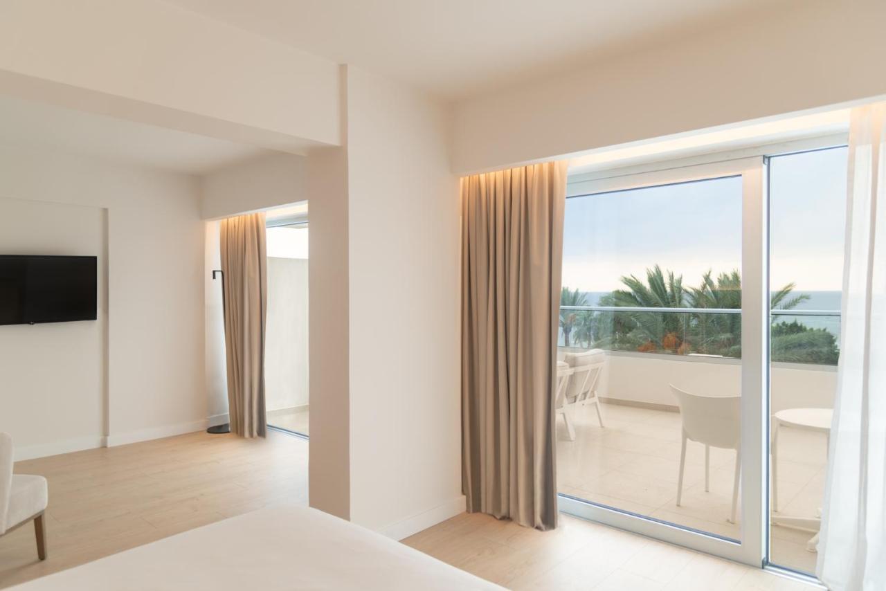 Grecian Sands אתר נופש 4*